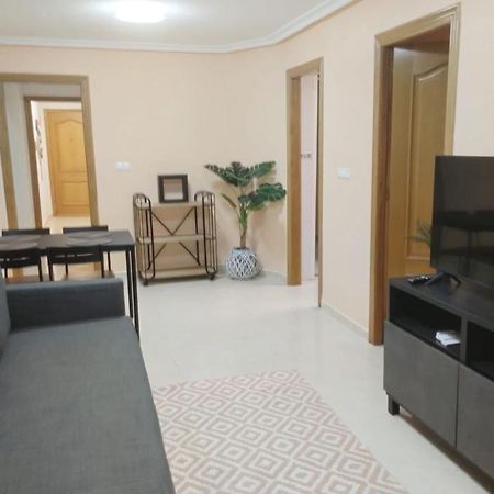 Torrevieja 2 Bedroom Holiday Apartment Екстериор снимка