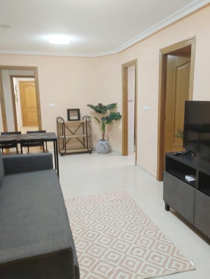 Torrevieja 2 Bedroom Holiday Apartment Екстериор снимка