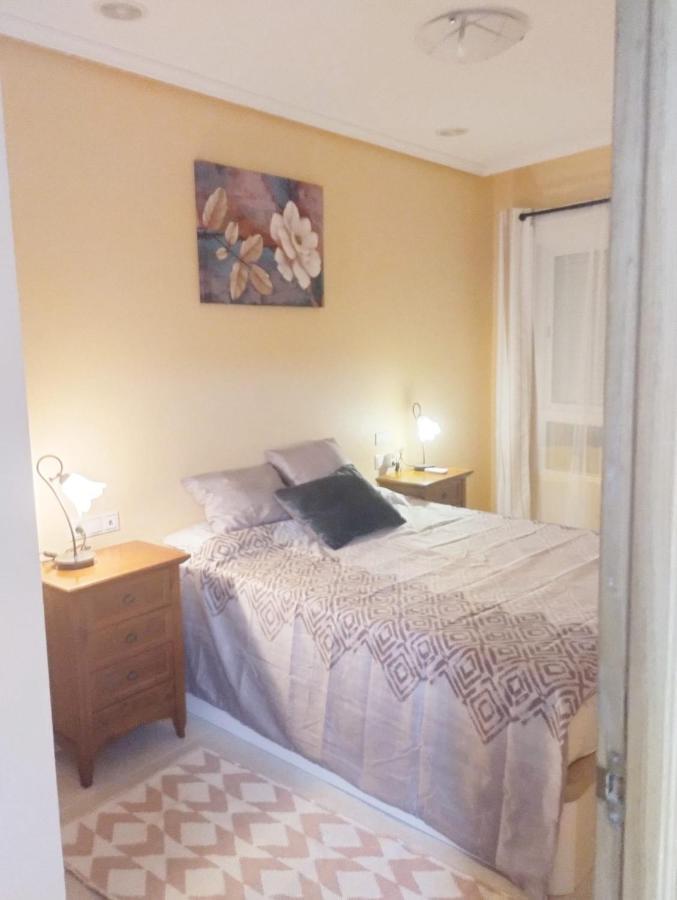 Torrevieja 2 Bedroom Holiday Apartment Екстериор снимка