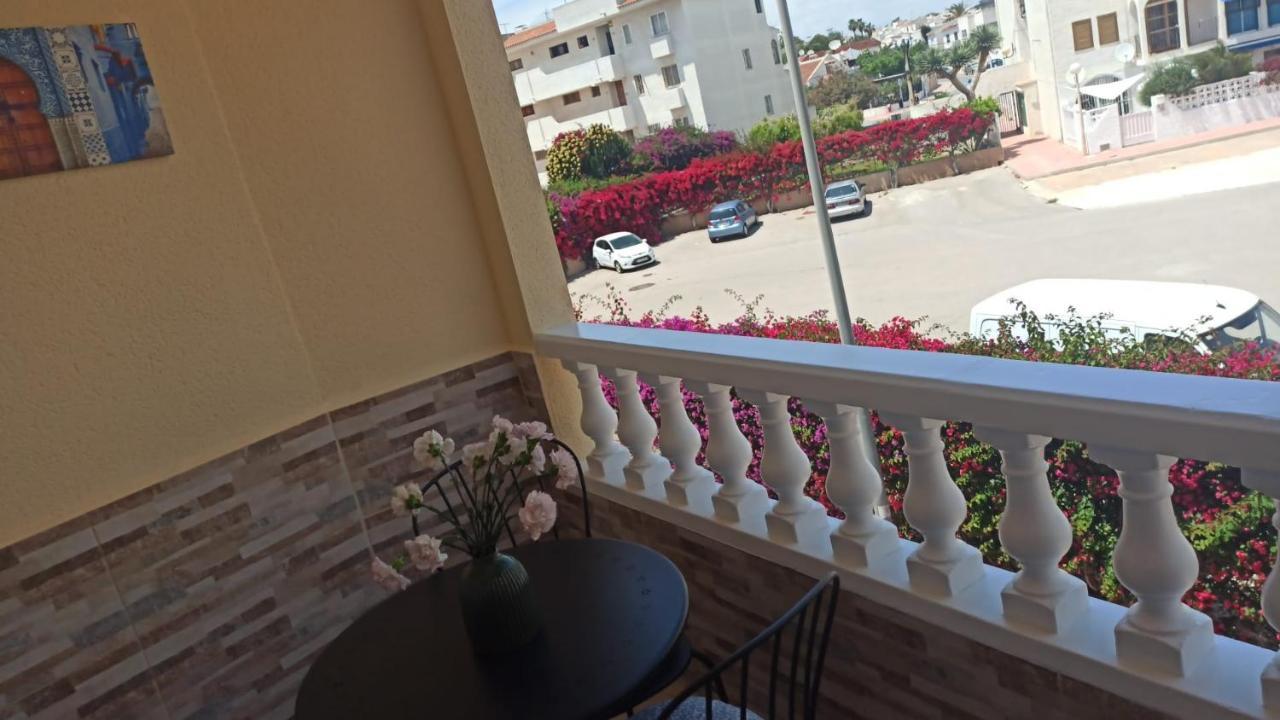 Torrevieja 2 Bedroom Holiday Apartment Екстериор снимка